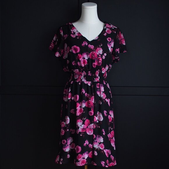 lily morgan Dresses & Skirts - Lily Morgan | Romantic Flutter Sleeve Chiffon Dress